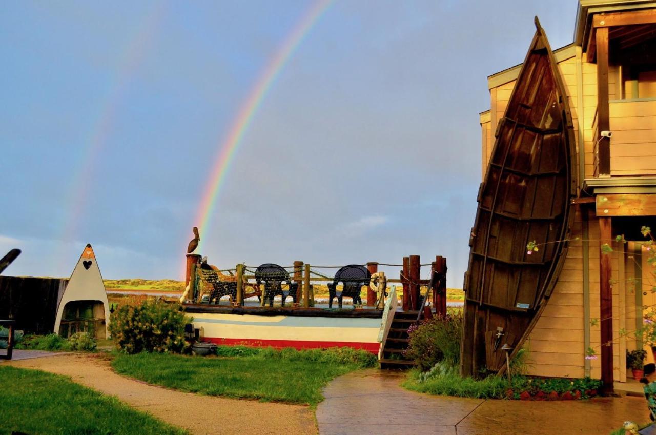 Captain'S Inn At Moss Landing Eksteriør billede